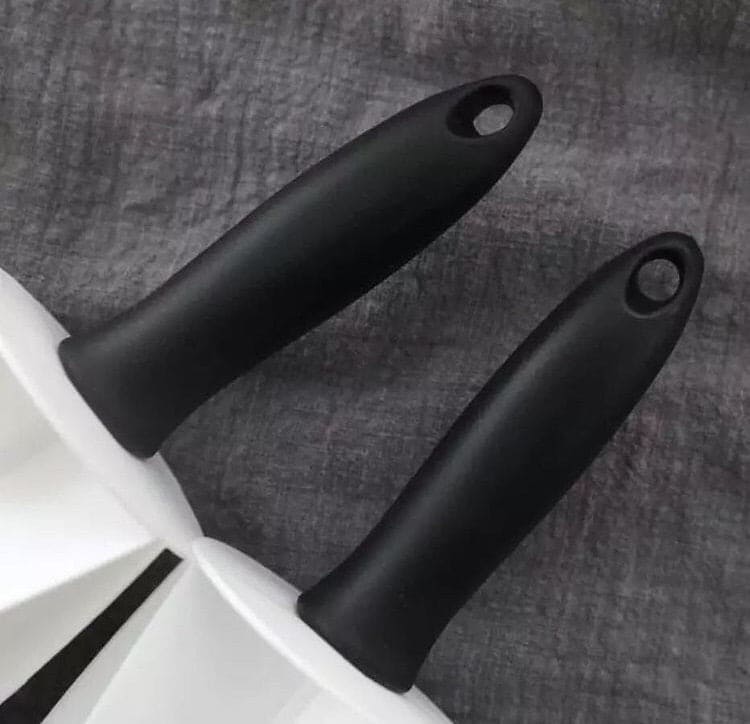 Croissant Dough Roller Cutter